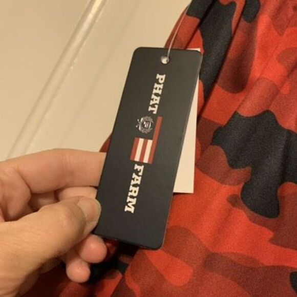 Pfat Farm Size Large Red Camouflage Shorts *New* - Picture 4 of 7